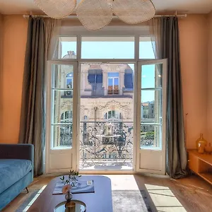 residence-lamartine.fr-provencehotel.com/